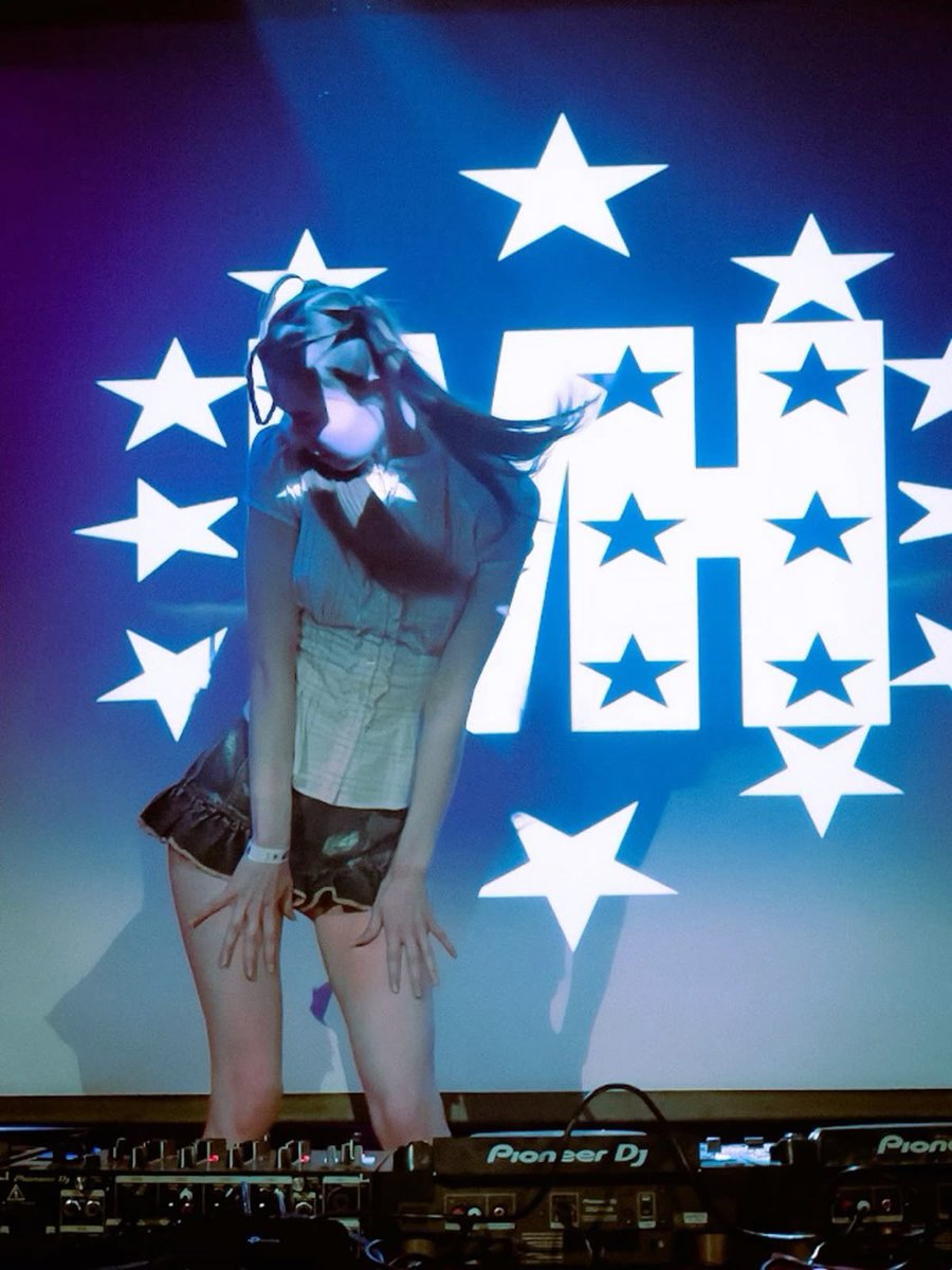 meatslinger67's tweet image. ᡕᠵデᡁ᠊╾━ ⌖ ⁠♡ 
★ #intro #moothunt #moots 
               
                im borys, im 17 (03,03) 
                she   /   he    /   anything
                 eng  /  learning 🇩🇪
                  ⁠♡ / 💬   2 be mutuals !
(last pic is me)