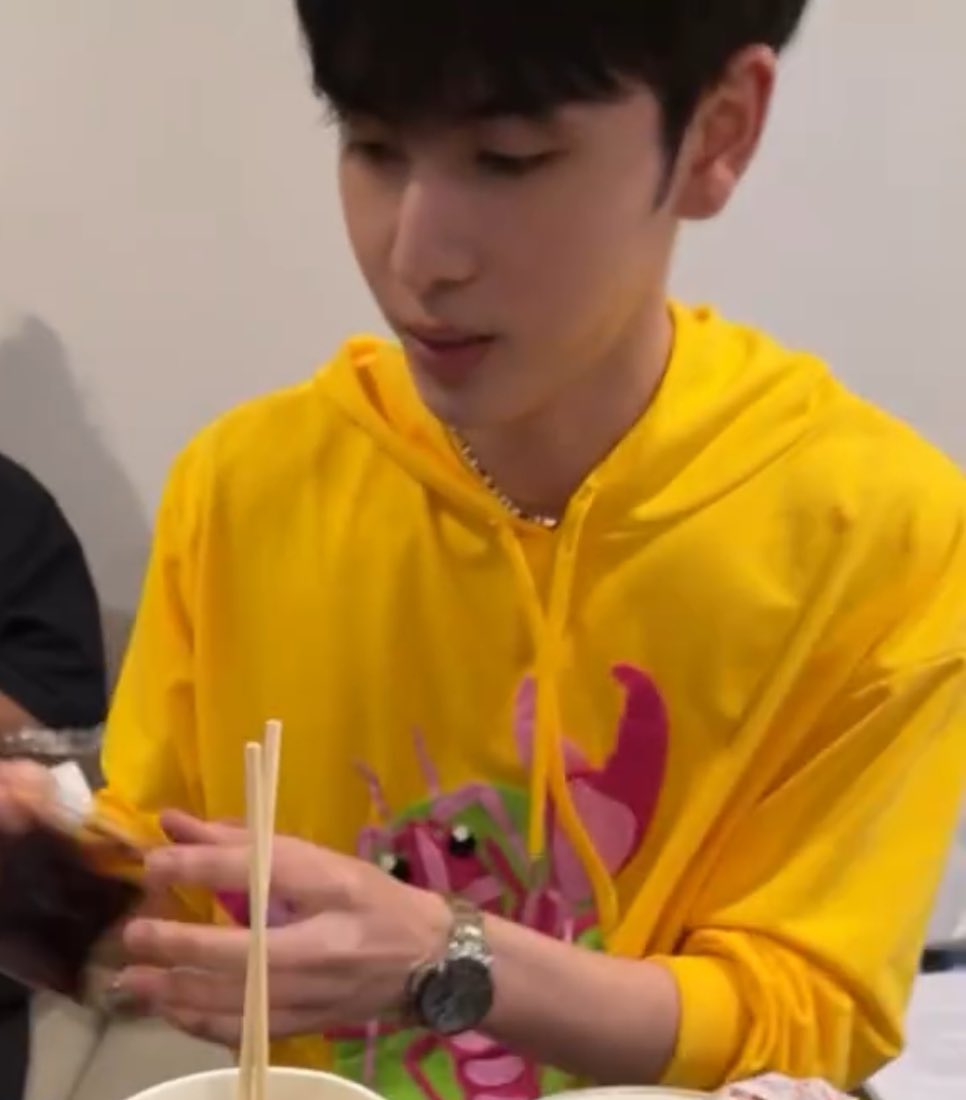 withhercrush's tweet image. น่ารักกกกกy-y