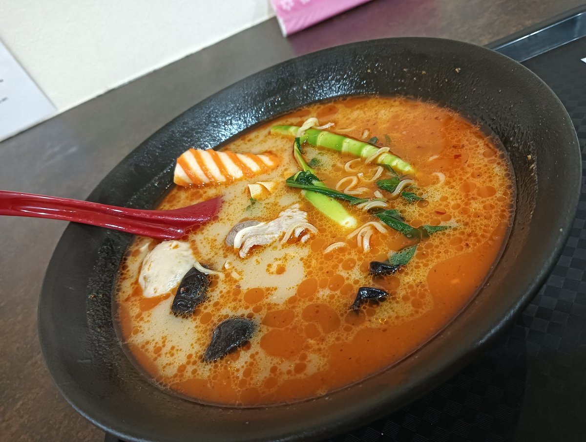 せっかく都会に出てきたので遅めの昼食としてマーラータンを
オープン記念？で30%OFFらしくラッキー✨️