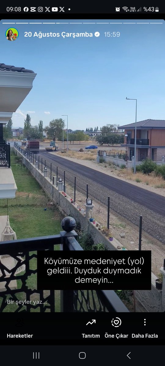 Aldueren's tweet photo. Daha Ağustos ayında yapılan yol plansızlık yüzünden eskisinden beter oldu! Buraya inşaat ruhsatı veren @EdremitBelediye neden yol yapılmadan önce bunu gerekli merciilere iletmiyor da neden önce alt yapı sonra yol yapılmıyor?  @balikesirbld @baskiimudurlugu https://t.co/NwAGM2FcBK