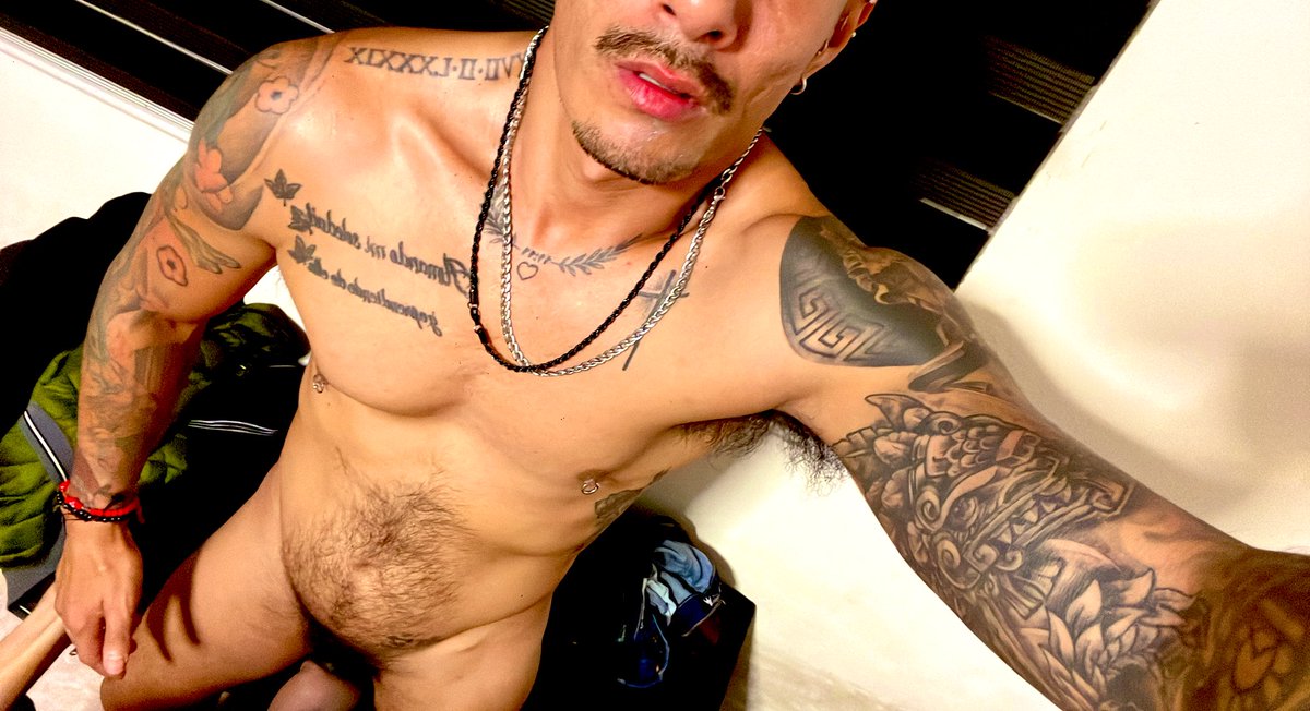 Excelente y sexosa noche. Yo con ganas de 🔥🍑🥥🐽🌸. Y jugando quien me regale una foto de su Culo. Mando foto privada xxx