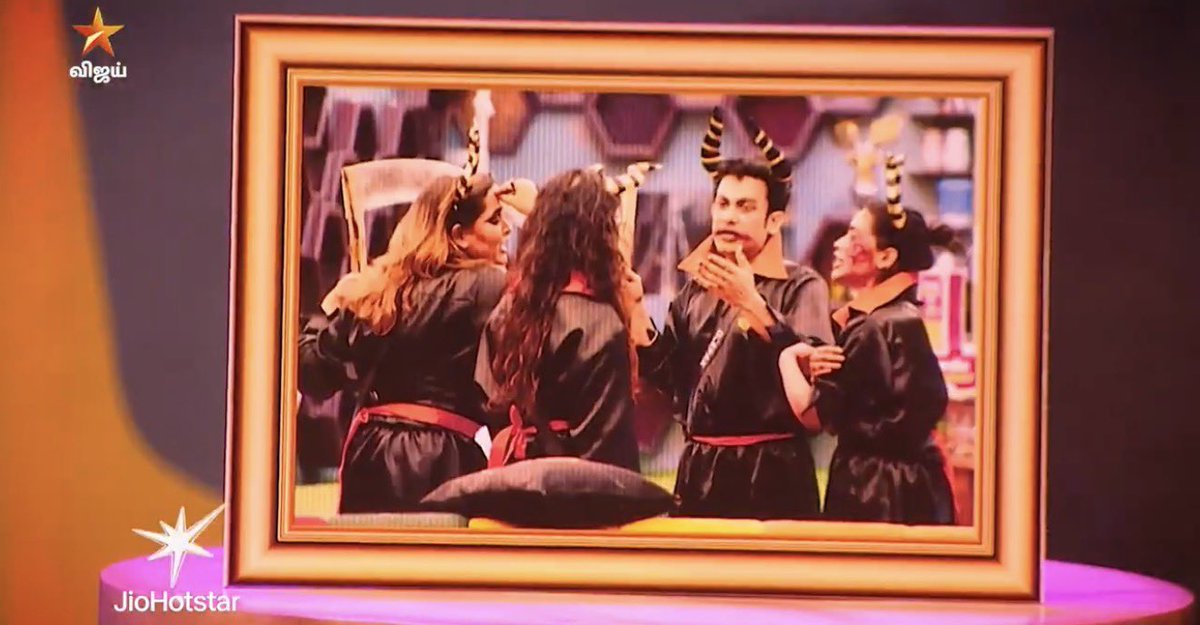 RenewedFrmToxic's tweet photo. @vijaytelevision #Jacquline is still being the content and talk of the next seasons. #JacQueen for the reason 💐
#BiggBossTamil9 https://t.co/gGWVwJX1d3