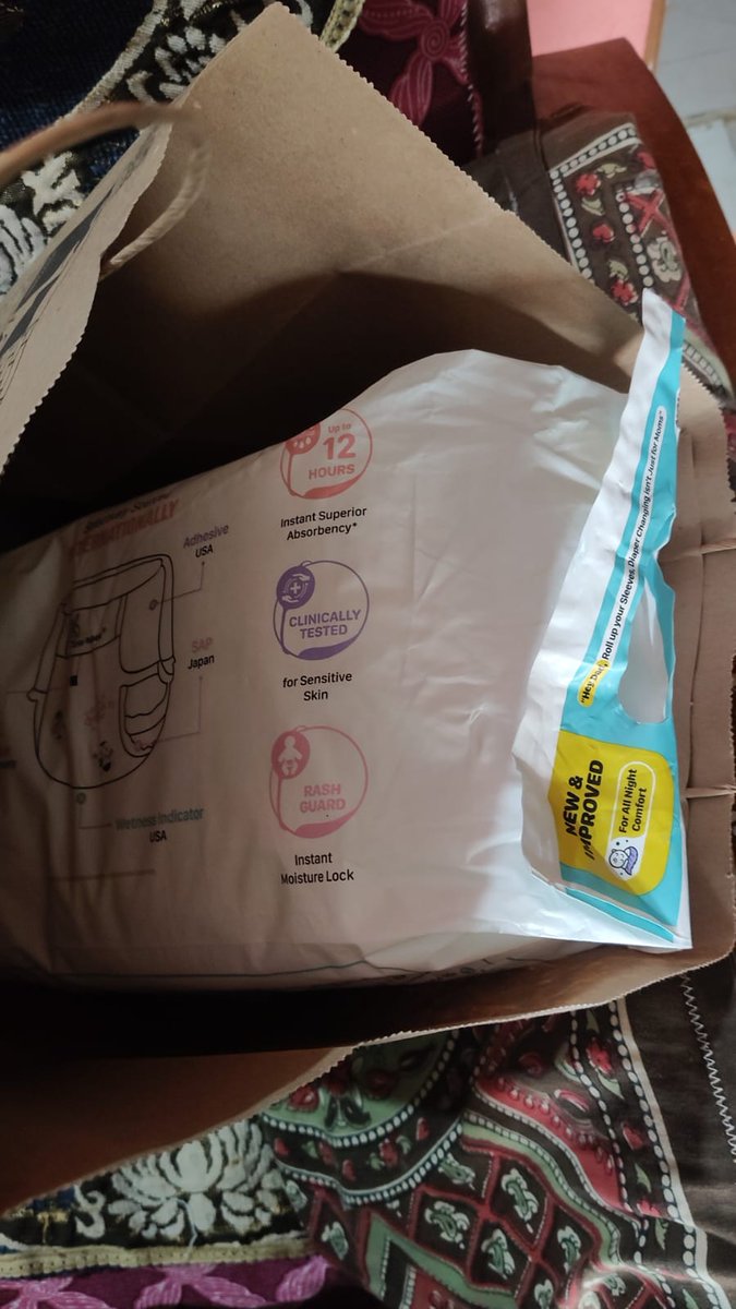 ayank588's tweet photo. “Ordered a heater rod on Swiggy Instamart, got diapers delivered. And now when I ask for a refund, they say they’ll return only my money, not the InstaCash I used. How is this fair @SwiggyInstamart? Wrong delivery → my loss?” https://t.co/qPvbf6JDRA