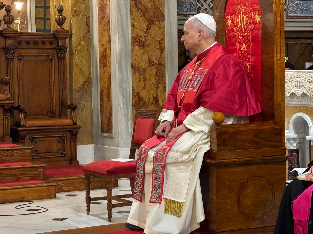 Discurso del #PapaLeónXIV a los consagrados y agentes de pastoral de #Turquía : "En esta tierra se celebraron los primeros 8 concilios ecuménicos. Este año se cumple el 1700 aniversario del Primer Concilio de Nicea, «cimiento en el camino de la Iglesia y de la humanidad entera»".