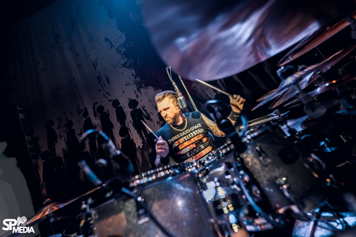 Three Days Grace tweet media