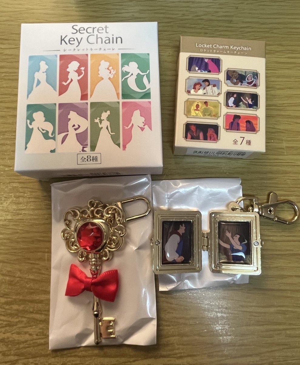 mii_goods09's tweet photo. 【交換】
✧︎ディズニー プリンセス シークレットキーチェーン

譲 白雪姫
求 ジャスミン

✧︎ロケットチャームキーチェーン

譲 白雪姫
求 アラジン

郵送または都内手渡し
定価＋送料にて譲渡可能
お気軽にお声かけください！ https://t.co/i96zbtnwuz