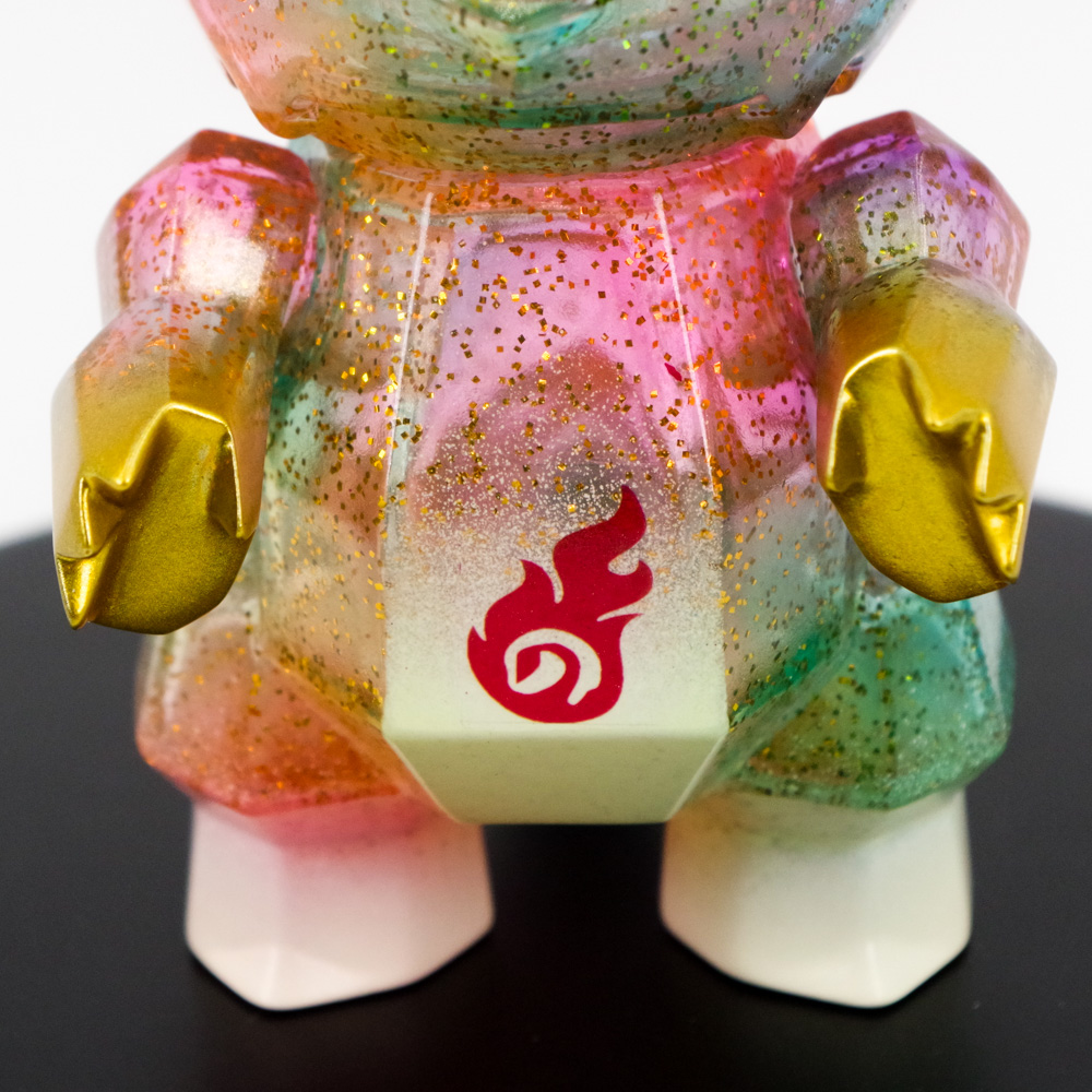 ソフビ抽選情報】nekoratよりドラポリゴン(墓場のクリアレインボーVer