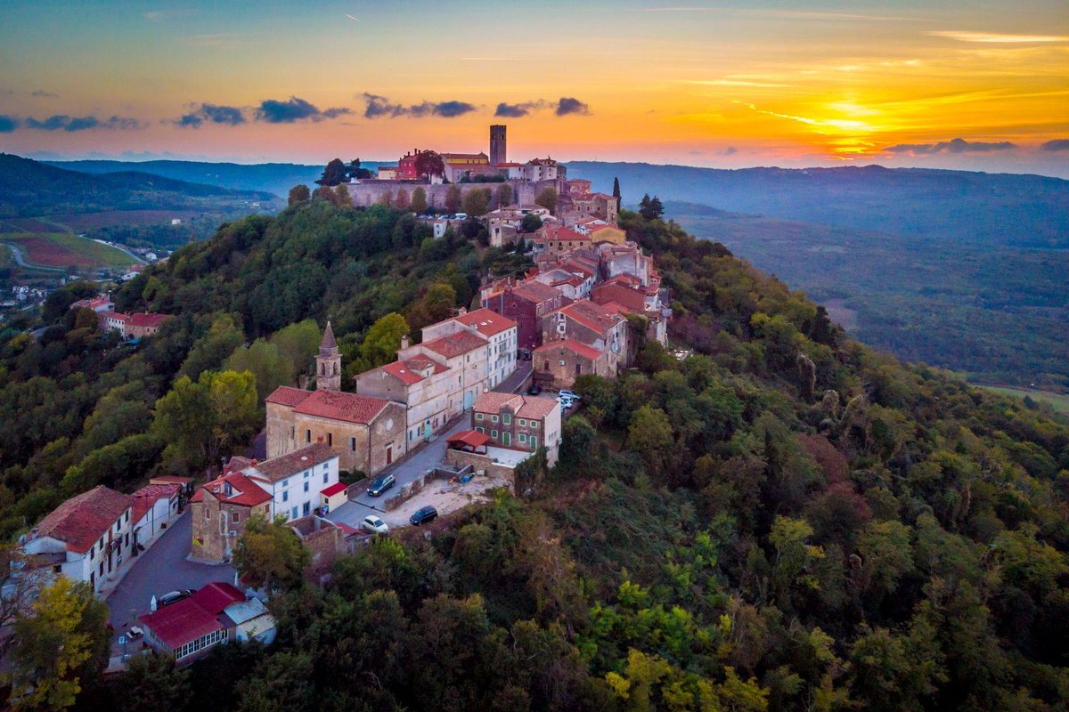 Colours of Istria tweet media