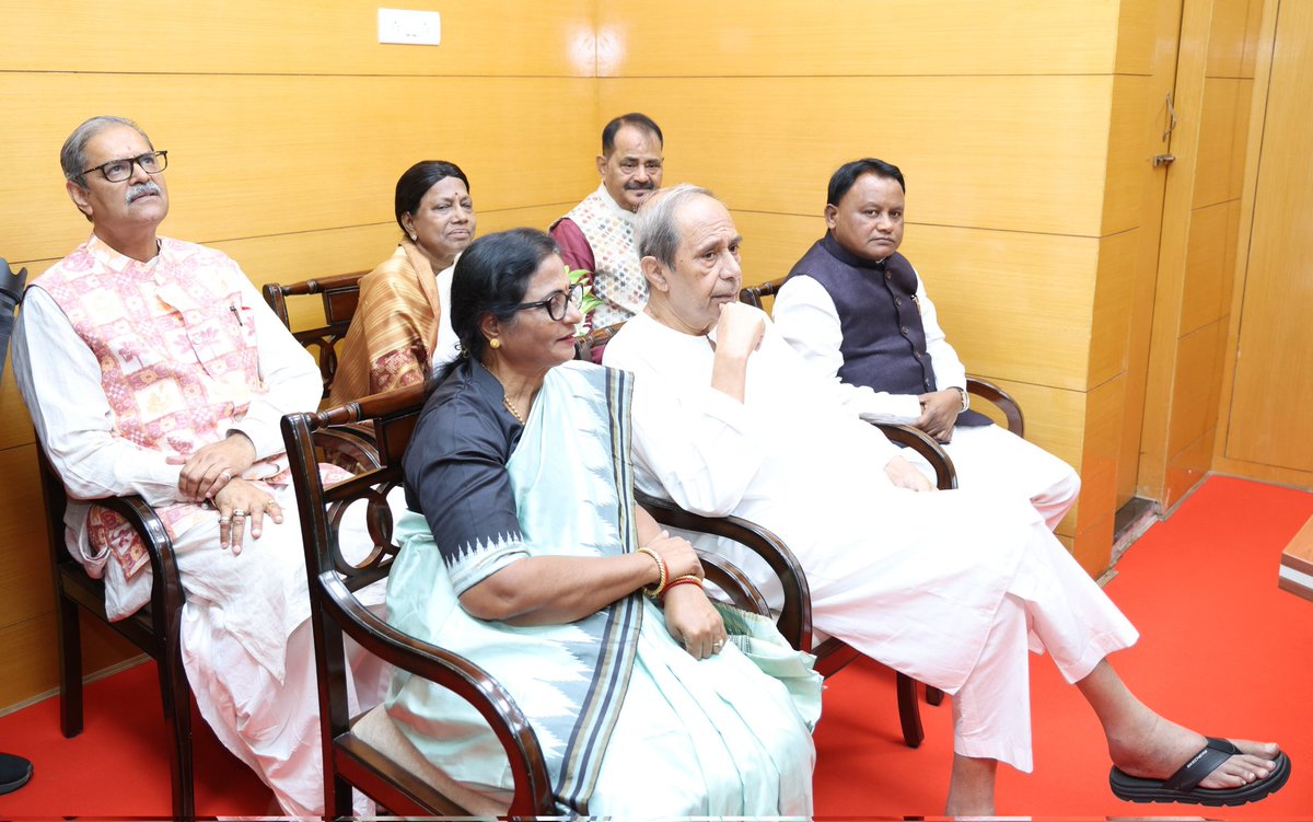 AnantaBunu's tweet photo. ଗତ କାଲି ମହାମହିମ ରାଷ୍ଟ୍ରପତି ଶ୍ରୀମତୀ ଦ୍ରୌପଦୀ ମୁର୍ମୁଙ୍କ ଓଡିଶା ବିଧାନ ସଭାରେ ଅଭିଭାଷଣ ସମୟର ଦୃଶ୍ୟ I
@bjd_odisha @Naveen_Odisha https://t.co/2t1XJfVOaX