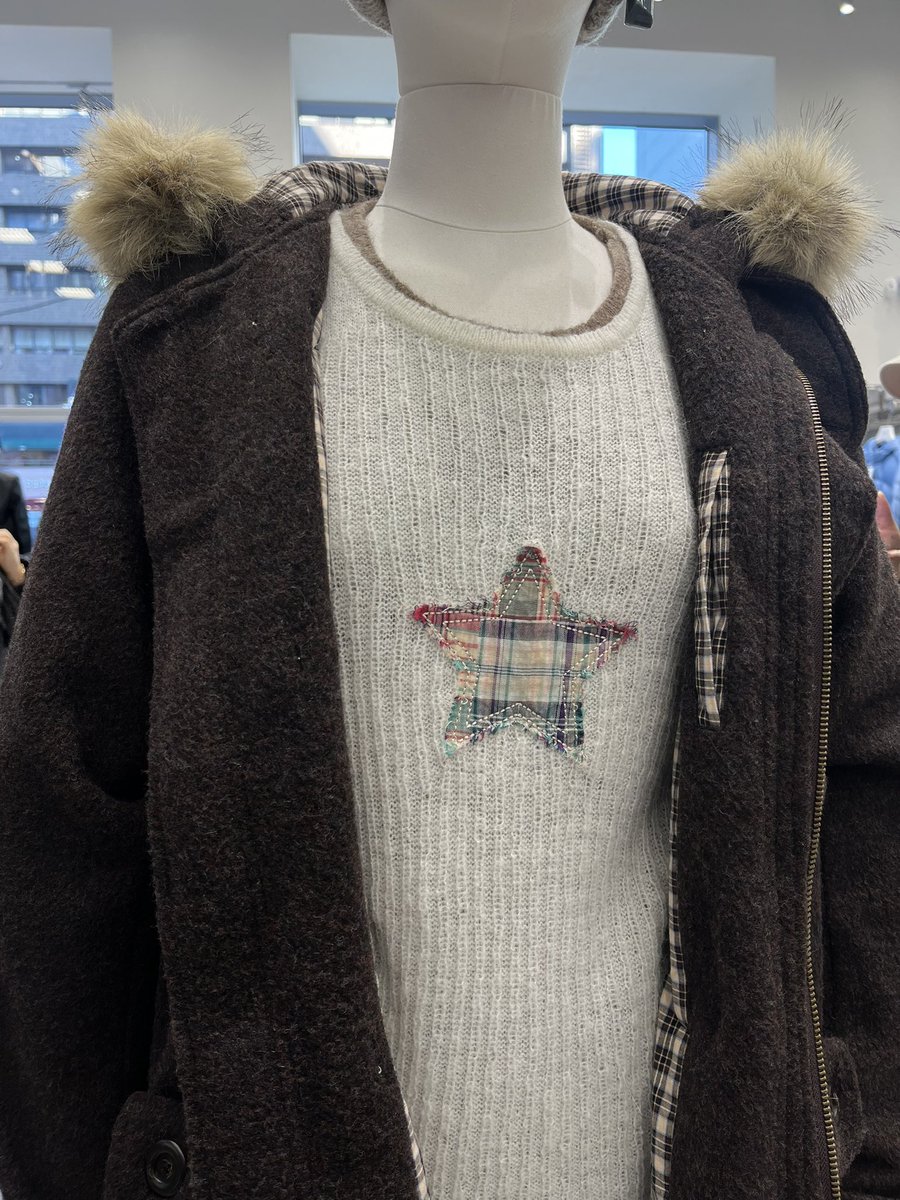 kxtore's tweet image. คุณน้า aeae black friday มาแล้วค่าๆๆๆ นํ๊านนานลดที ลดถึง 70เปอเซนเลยนะคะ 🍄‍🟫💗🌀 สอบถามได้ทุกตัวคับบบ ตอนนิลดเฉพาะหน้าร้านนะคะ