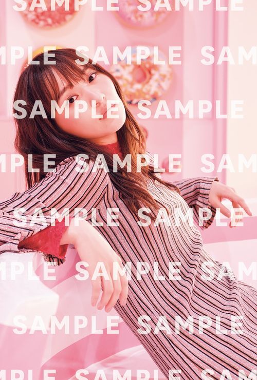 shop_TSUTAYA's tweet image. ＼【本】TSUTAYA限定特典／
2月14日(土)頃発売
#菅井友香写真集 
『#たびすがい (通常版・初回限定セット版)』

実施店舗にてお買い上げの方に
「サインプリント入りポストカード｣を先着プレゼント！
※絵柄2種をランダム配布

実施店舗👉tsutaya.jp/bo51169/