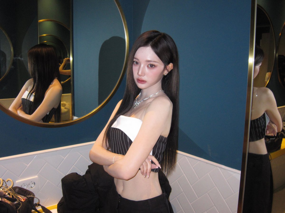 triplescosmos's tweet image. 재밌었던 한터 음악 페스티벌💖

#tripleS #트리플에스 #トリプルS
#トリプルエス #トエス
#YeonJi #연지 #ヨンジ