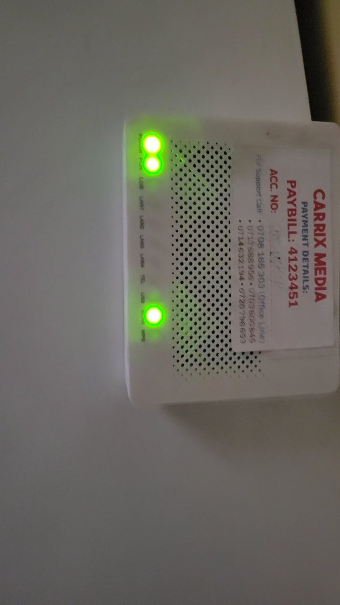 _Sakko's tweet image. Kuna electrician ameniambia that this small lights pia sio mchezo ,zinanyonya power kunyonya and should always be OFF if people ain&apos;t using them