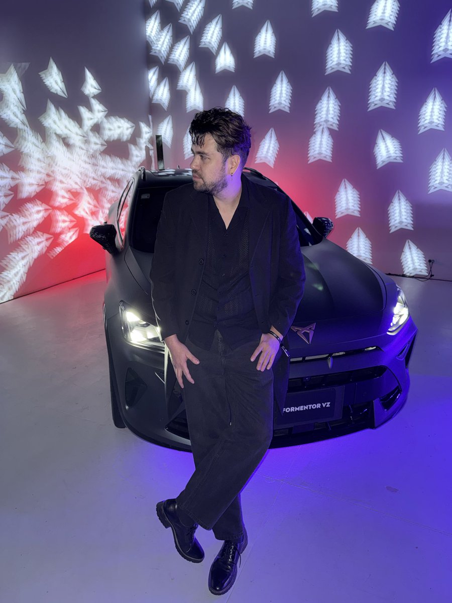 rodrigoyeps's tweet photo. Noche de GQ y CUPRA… ✨ https://t.co/7L4cH68Au5