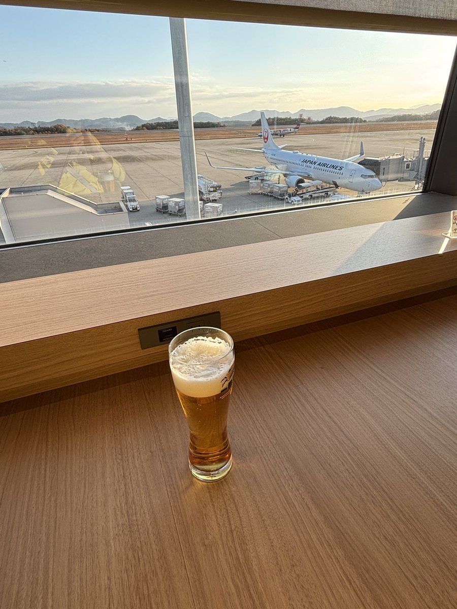 ちょっと空港で🍺