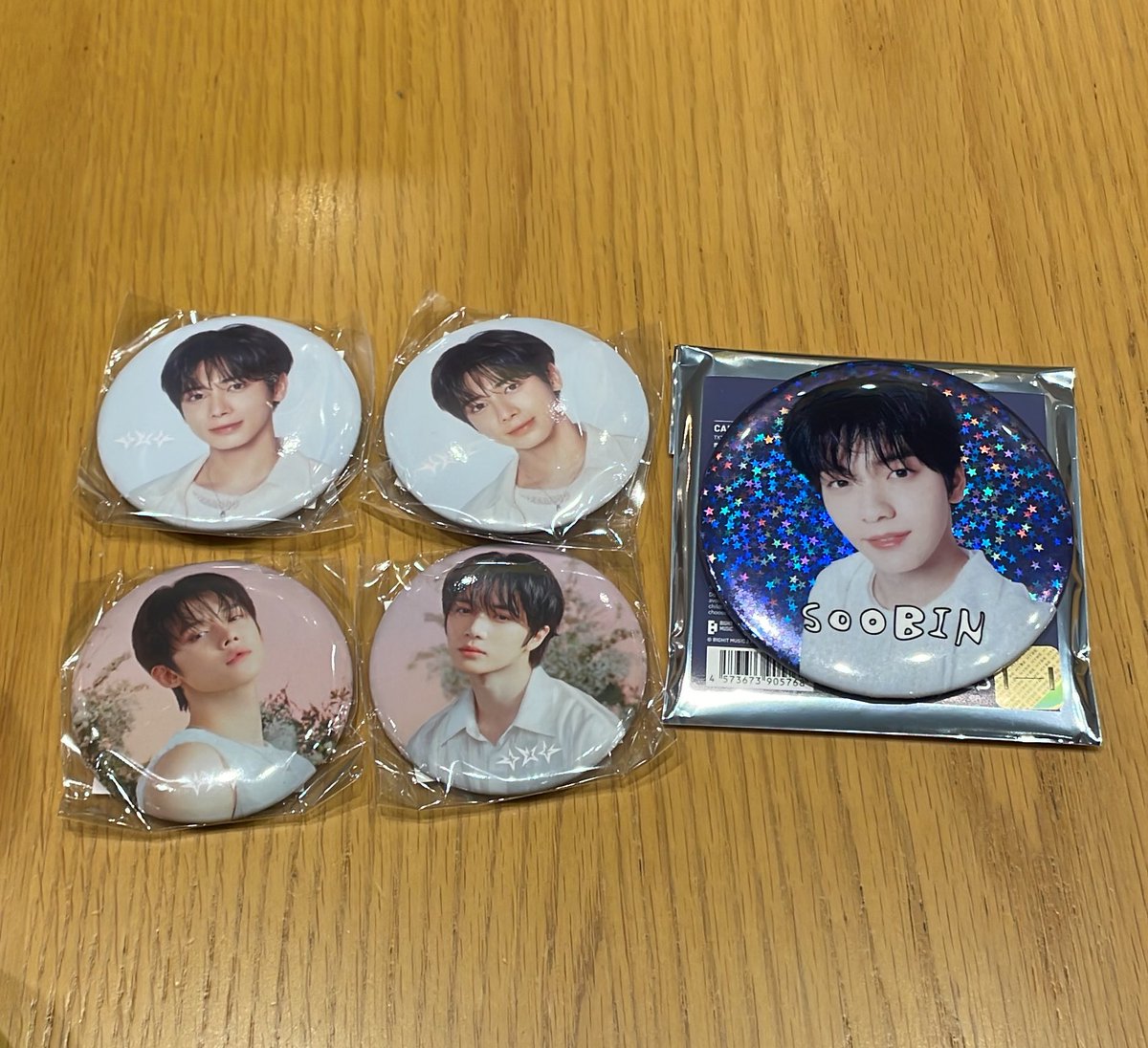 nin_ka67's tweet photo. TXT 交換 ポップアップ　缶バッチ　ヘアクリップ　アクキー

【譲】スビン、ヨンジュン、ボムギュテヒョン
【求】ヒュニンカイ　同種、異種🙆‍♀️

郵送、バンテリン両日にて交換可能⭕️
現在名古屋パルコにいます

気軽にお声掛けください🍀 https://t.co/vzcdSFJ1xW