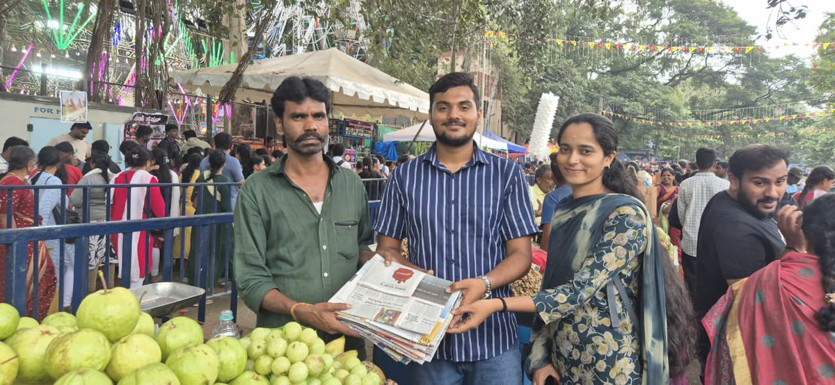 C2CVoice's tweet image. Small bags. Big change.
At Kadlekai Parishe, we handed out paper bags to encourage a plastic-free fest. A simple step toward a cleaner tomorrow

#PlasticFreeFest #EcoFriendlyInitiative #PaperBagDrive #SustainableCelebrations #GreenChoices #KalkaiParyshe #SayNoToPlastic