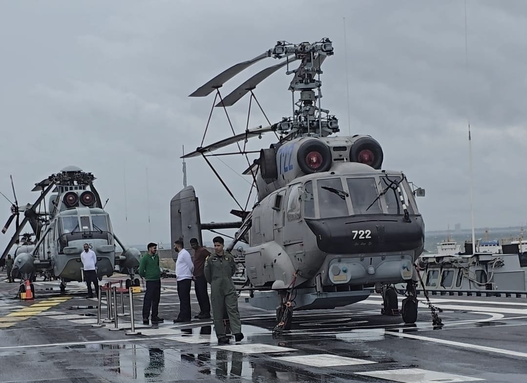 India has agreed to deploy helicopters from its aircraft carrier #INSVikrant, currently docked in Colombo, to support Sri Lanka’s ongoing rescue and relief operations as Cyclonic Storm #DitwahCyclone triggers severe weather across the island <a href="/IN_Vikramaditya/">INSVikramaditya</a> #lka #SriLankafloods