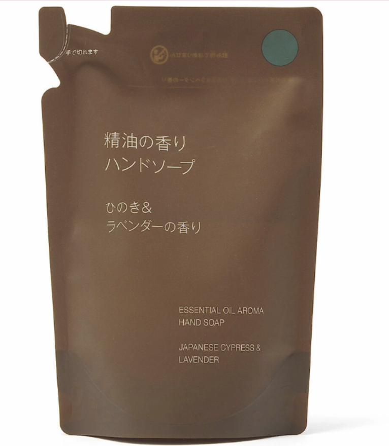 kikiq28's tweet photo. うち、Aesopのハンドソープの容器の中身に無印のこれ入れてるんだけどAesop店員の友達すら騙せた。“同じ香り”ってバズってるのはガチ。 https://t.co/umBCT8SNNa