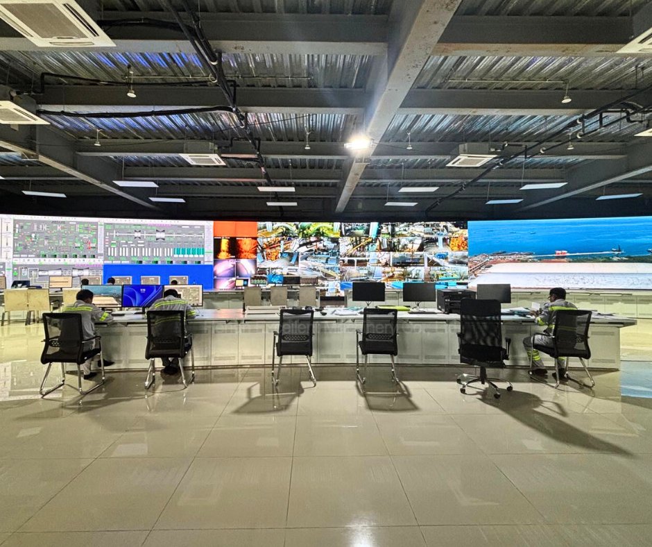 exctmach's tweet image. Yiwu Guanghui Mining hits 2500 TPH! 🚀 
EXCT delivered a fully integrated system: Two-Stage Crushing + a 6-Lane Smart Loading Terminal.
✅ Precision Sizing 
✅ 24/7 Unattended Operation 
✅ Zero Logistics Bottlenecks
Speed up your mine-to-market flow. ⛏️
 #mining #coal #EPC #EXCT