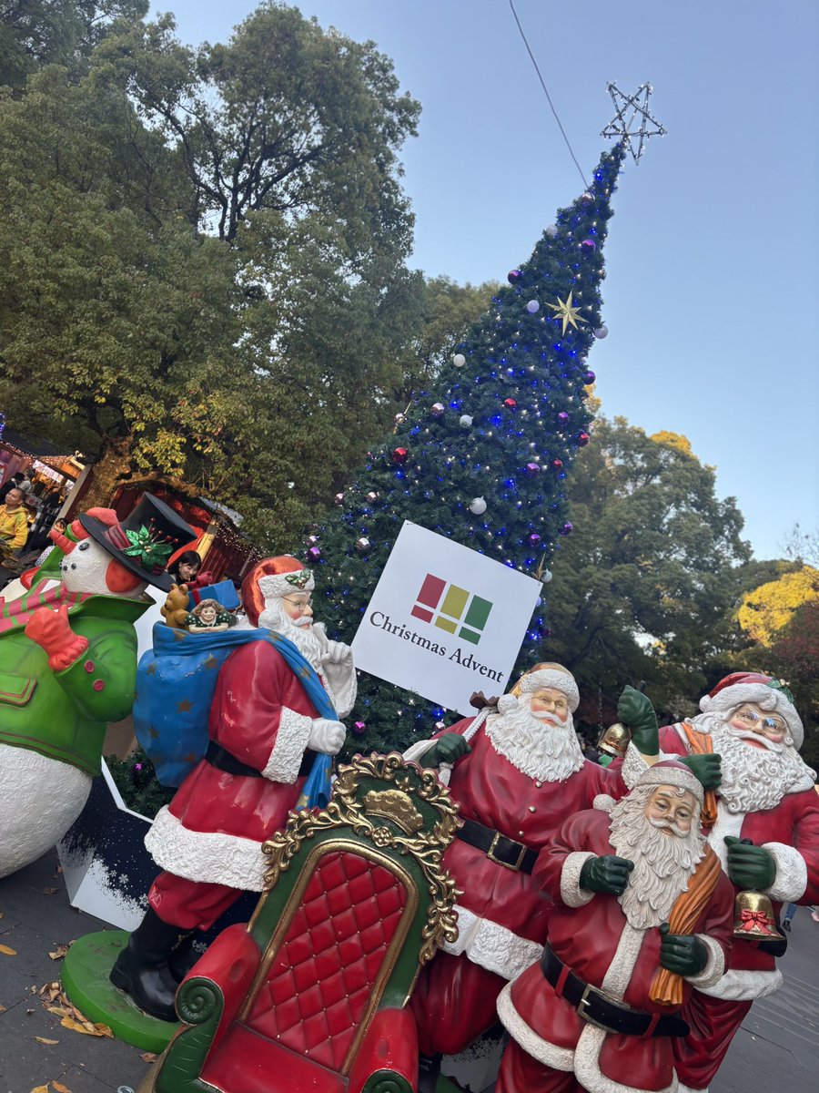 i_to_u____'s tweet image. 上野恩賜公園
クリスマスイベントやってます
けど、
御徒町の居酒屋行きます🍺