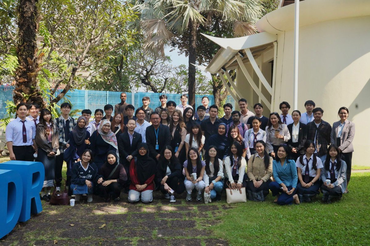 UN in Lao PDR tweet media