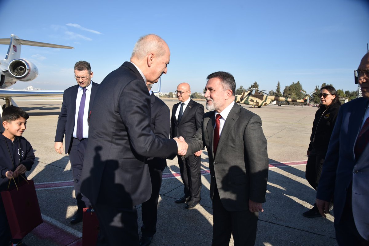 Tamer_Dagli's tweet photo. Bir dizi program kapsamında Adana’mızı teşrif eden Türkiye Büyük Millet Meclisi Başkanımız Prof. Dr. Sayın Numan Kurtulmuş��u Havalimanı’nda karşıladık. https://t.co/JS7hEbu0bK