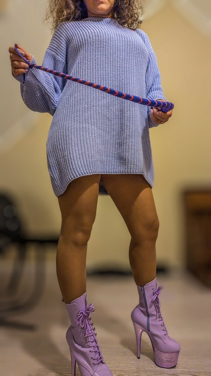 SpoiledQueenNL_'s tweet image. Goedemorgen zwakkeling... voel je de spanning? Je angst is mijn genot. Ik leid en jij lijdt 😈😈😈

Whips SnakeWhip SingleTail