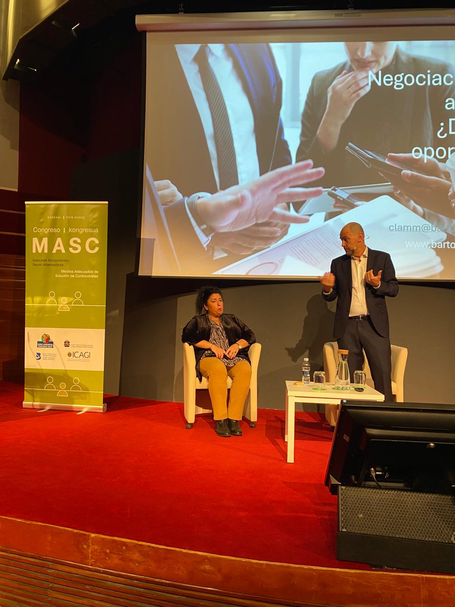 Continuamos con el congreso MASC.

MASC kongresuarekin jarraitzen dugu.