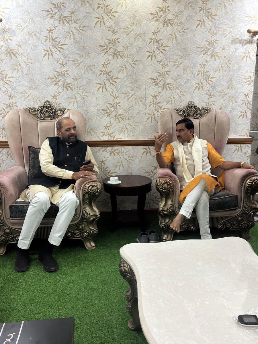 NCBC Chairperson Shri Hansraj Gangaram Ahir met Shri Tokhan Sahu, Hon’ble Union Minister of State, Housing and Urban Affairs, in Guwahati on 27 November 2025. 

Key matters related to OBC welfare, social justice, and inclusive development were discussed.

<a href="/ahir_hansraj/">Hansraj Ahir</a>