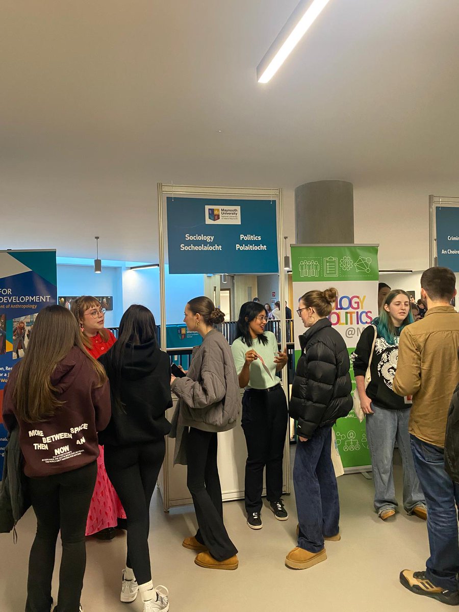 Akangshya25's tweet photo. MU Open Day. For @MU_Sociology https://t.co/6ruivX2Nli