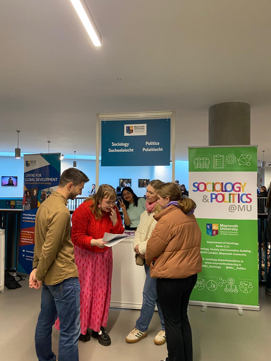 Akangshya25's tweet photo. MU Open Day. For @MU_Sociology https://t.co/6ruivX2Nli