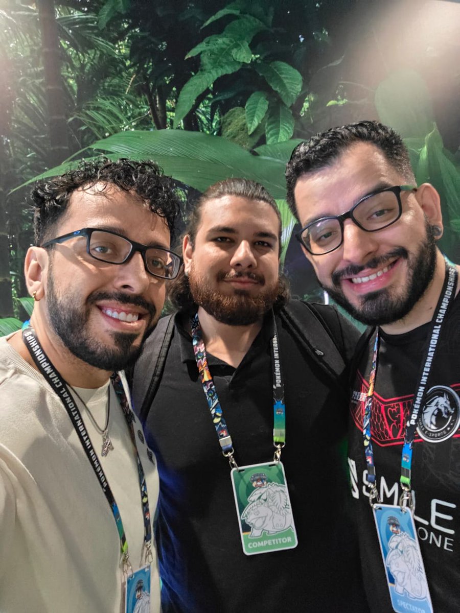 Por último mas não menos importante meus primos e irmãos <a href="/reecamposs/">regi 🩷</a> <a href="/XDolivoto/">Wallace Olivoto</a> e minha maior inspiração o <a href="/olivotec/">Olivo</a> sem vcs eu provavelmente não seria metade do que sou hoje!