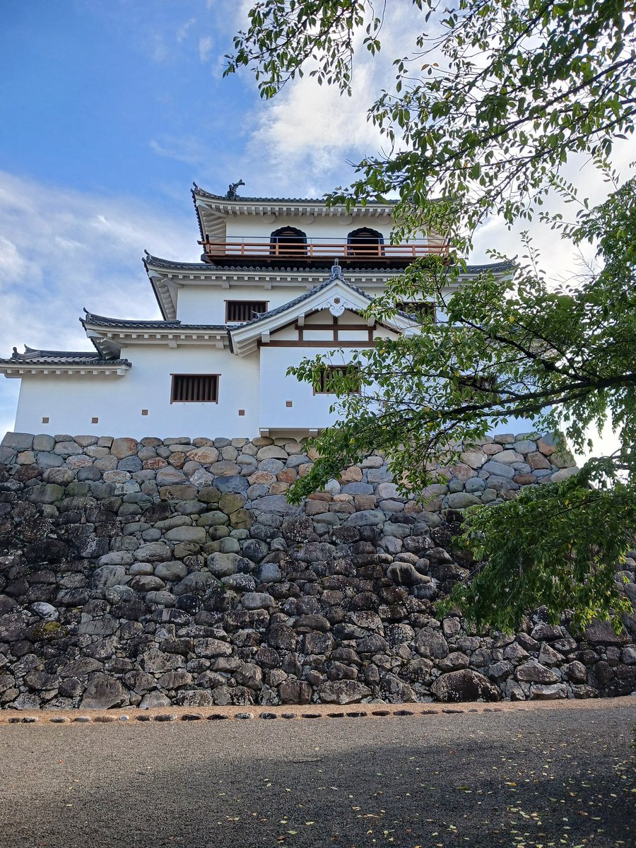 mZb5ZmL5wo9698's tweet image. 自分が撮った城郭の画像🏯
白石城
白河小峰城
山形城
新発田城
地元の山に眠る山城ばかり行ってると…立派な城郭見たくなりますよ😅