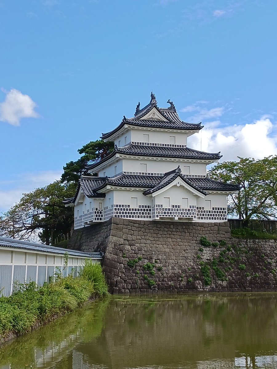 mZb5ZmL5wo9698's tweet image. 自分が撮った城郭の画像🏯
白石城
白河小峰城
山形城
新発田城
地元の山に眠る山城ばかり行ってると…立派な城郭見たくなりますよ😅