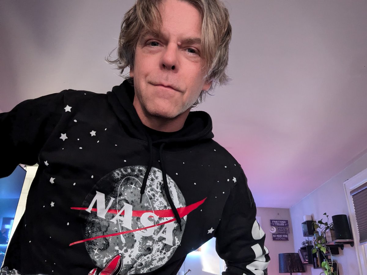 nommo333's tweet image. Before and after: This is how much I changed in a year. I was such a weak little pussy bitch surrounded by weak men. People pleasing, trying to be liked, and letting people walk all over me and sabotage everything I tried to build. 

The awareness was heartbreaking at first. Then…