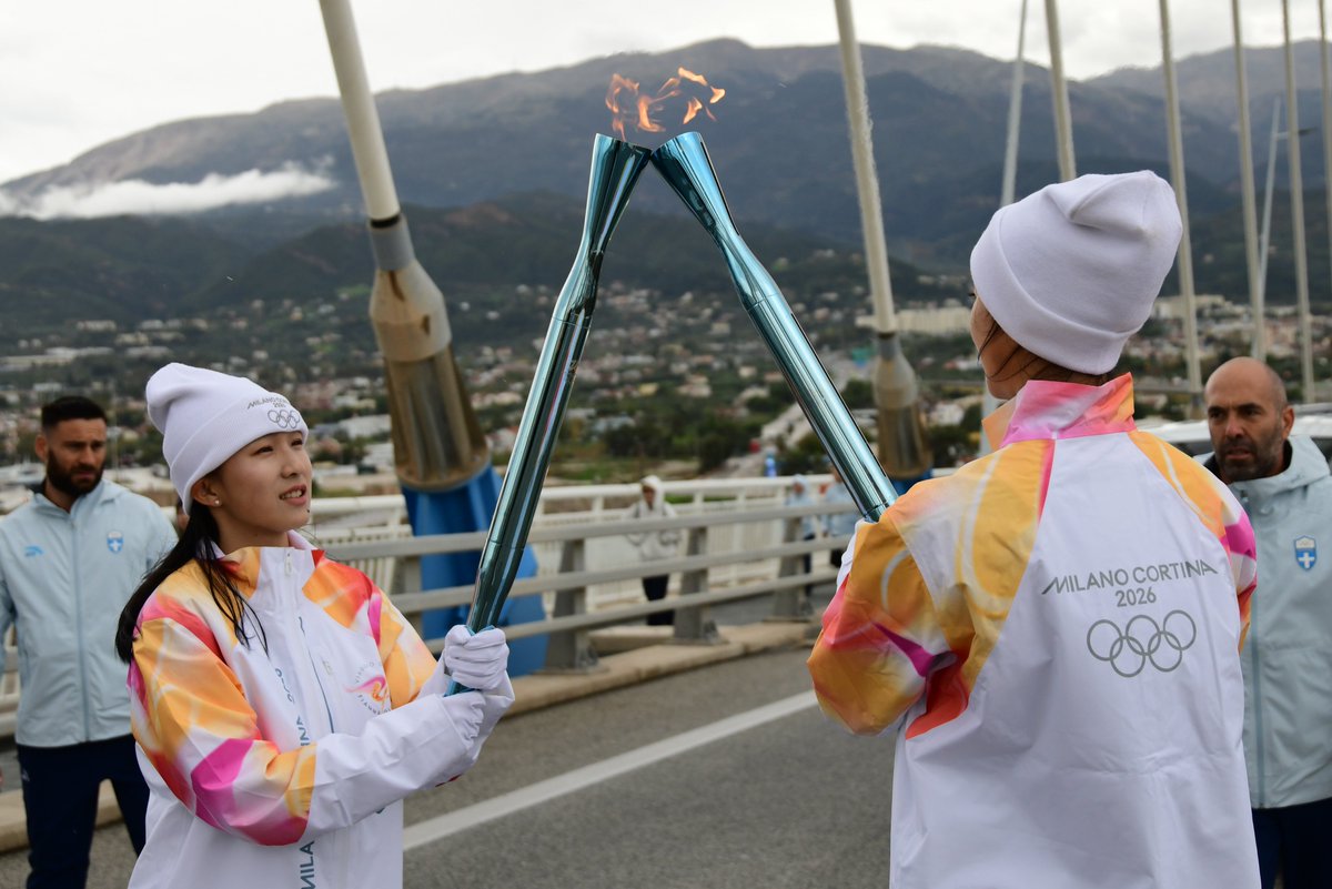 HellenicOlympic's tweet image. Η Oλυμπιακή Φλόγα πέρασε από τη γέφυρα Ρίου–Αντιρρίου στη 2η μέρα της Ολυμπιακής Λαμπαδηδρομίας για τους Χειμερινούς Ολυμπιακούς Αγώνες @milanocortina26 

#ΟlympicFlame #TorchRelay #HellenicOlympicCommittee #MilanoCortina2026