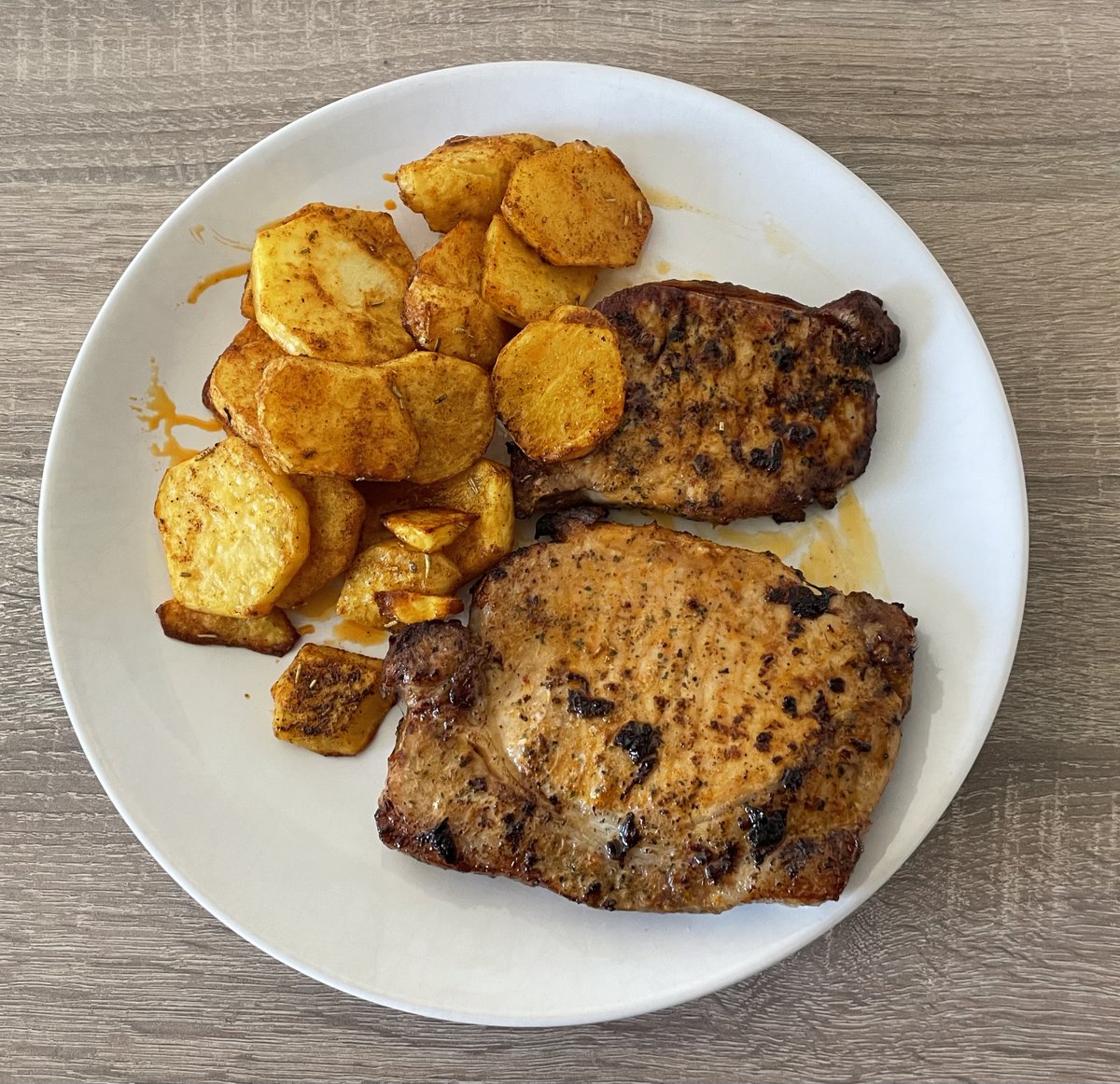 MilHiVisualized's tweet image. Happy Thanksgiving to my American 🇺🇸 followers!
Just imagine this is a stuffed and fried turkey 🦃.
🫡