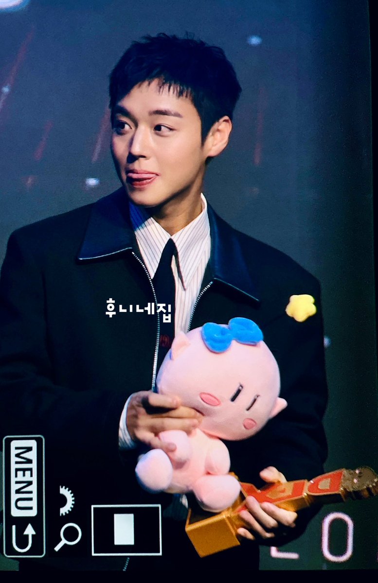 251128 대전특수영상영화제

DFX OTT 어워즈 

최우수 연기상!!!🏆✨💓

#박지훈 #Parkjihoon