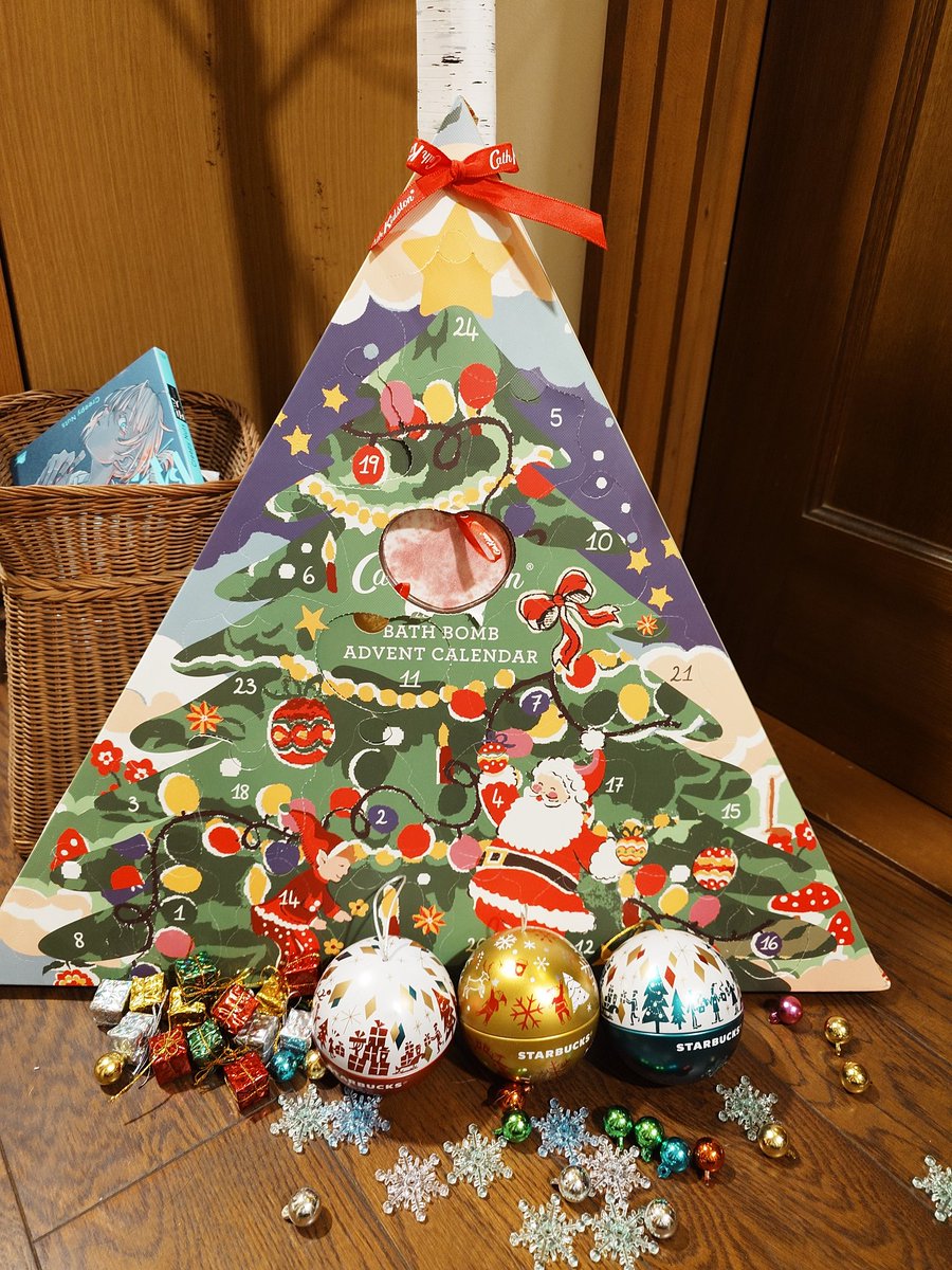 sheepland1's tweet image. ブラックフライデーなので、仕事帰りに入間のアウトレットと、コストコに寄ってから帰宅
バスボムのアドベントカレンダー１０００円Offだったから、12月から使おう✨
3つしかなくて、箱はボロいのしかなかったけど、楽しみ🎄