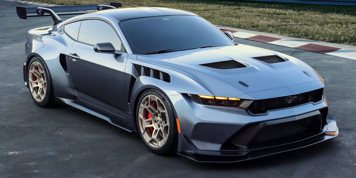 VPeru_support's tweet image. #Taehyung conduce un &quot;Ford Mustang 2025 GTD&quot;. Esto es otro nivel 💲💸 OMG