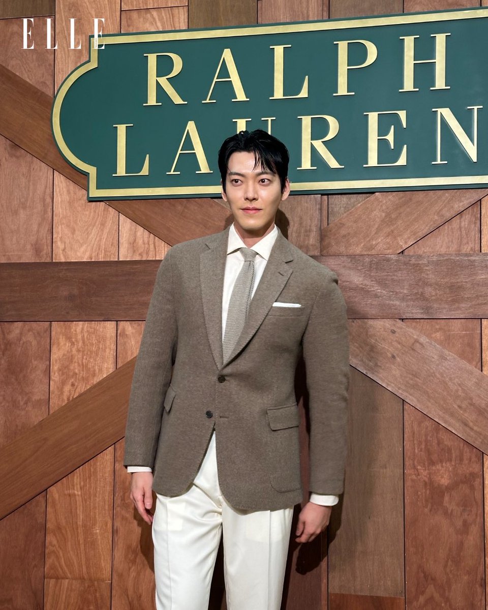 ELLEThailand's tweet photo. มาถึงแล้ว! กับหนุ่ม Kim Woobin ที่มาร่วมงานเปิดตัวสโตร์ Ralph Lauren แห่งใหม่แบบครบวงจร ภายใต้คอนเซ็ปต์ ’The World of Ralph Lauren‘ ครั้งแรกในประเทศไทย

#ELLEThailand
#KimWoobin
#RalphLaurenTH https://t.co/YeKtnuoFAo