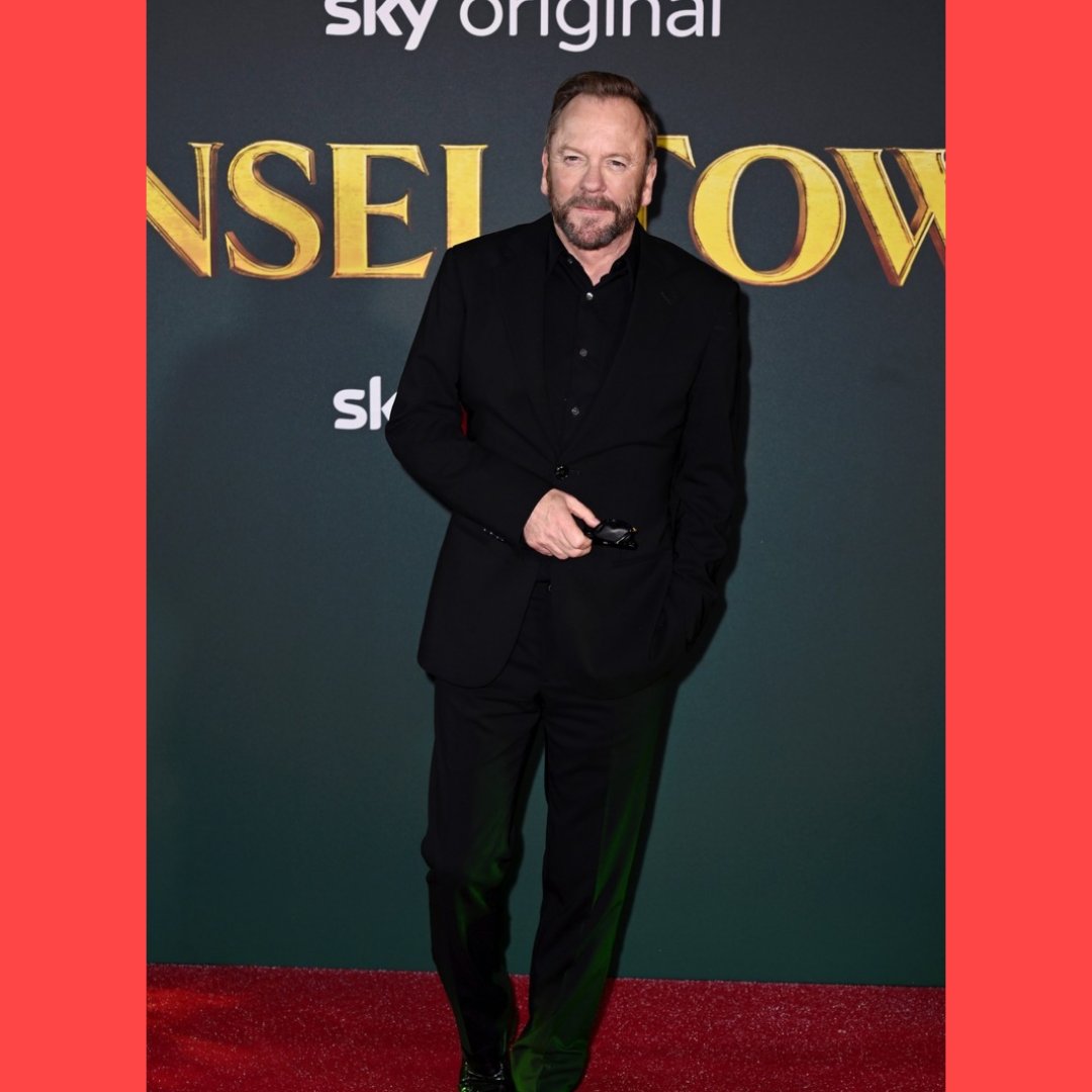 #RebelWilson estreia novo filme de Natal em Londres com #KieferSutherland!