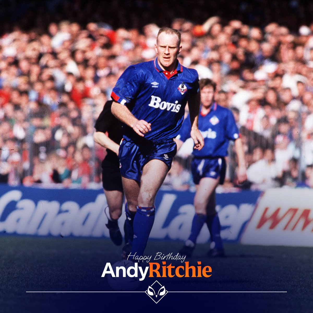 OfficialOAFC's tweet image. 💙 A true Latics legend.  

🥳 Happy birthday, Stitch! #oafc