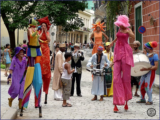 VirtusPubl81307's tweet image. 📘Language Tip #15: Comparatives vs Superlatives
Comparatives = 2 items (lighter, more intelligent)
 Superlatives = 3+ items (lightest, most intelligent)
👉Read virtuspublishing.com/comparatives-v…
#VirtusPublishing #GrammarTips #WritingAdvice