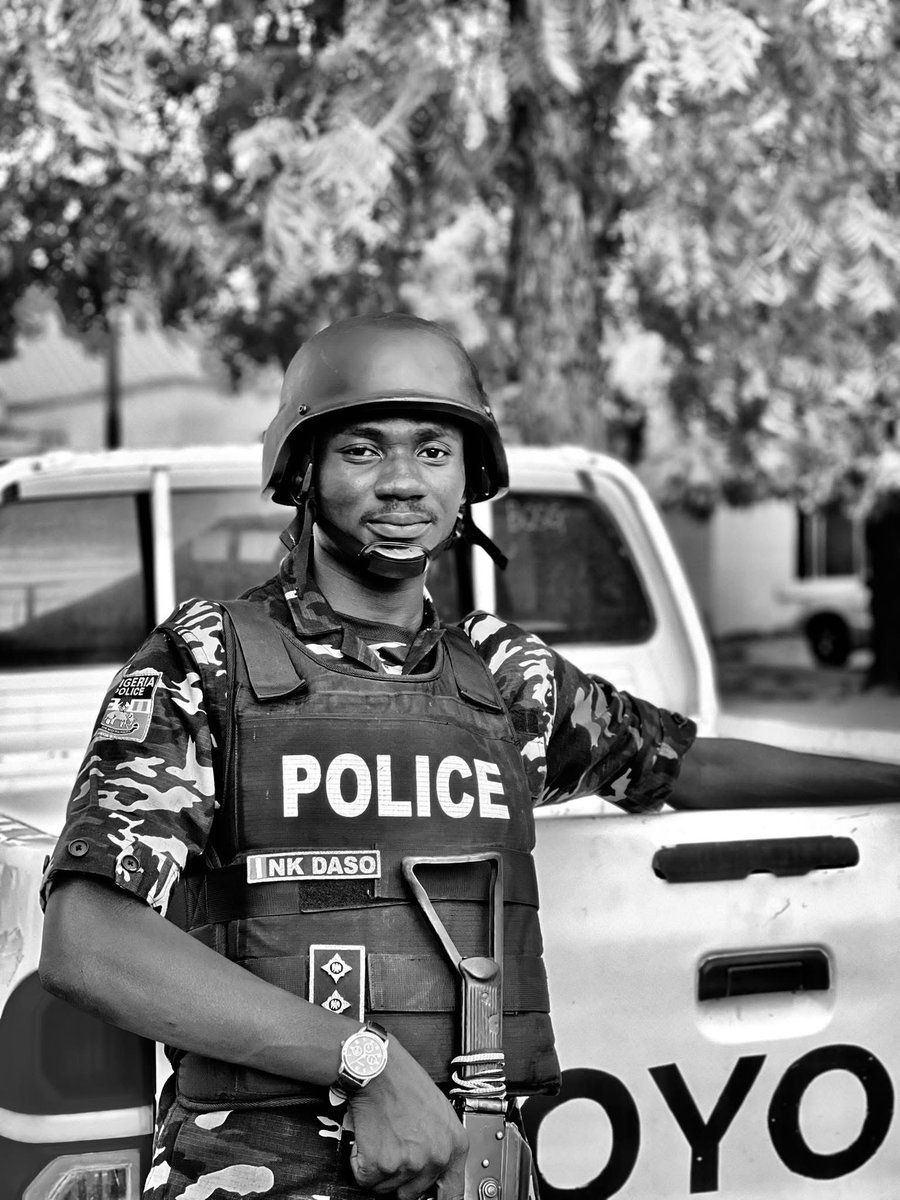 For God and Country 🇳🇬

Jummat Mubarak 🤲
I wish you all a crime free weekend.
