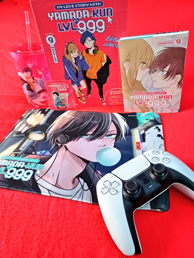 Reazy95's tweet image. ❤️Yamada-Kun at LVL 999❤️

Je l'attendais vraiment ce collector et je ne suis pas du tout déçu, déjà le coffret est vraiment énorme et les goodies représentent parfaitement l'œuvre 🥰🎮

C'est un grand OUI pour moi, merci @Mana_Books_ 😇