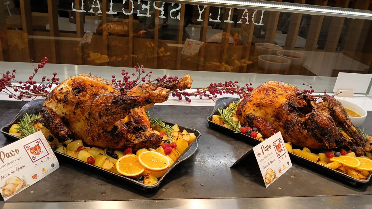 Este año hemos llevado el pavo certificado #AvesDeEspaña a dos celebraciones destacadas de #Thanksgiving:
👉La cena del @InterContiMAD, que volvió a apostar por el pavo nacional.
👉 Los más de 45 centros de @doeatrest, donde estudiantes y profesionales disfrutaron de menús