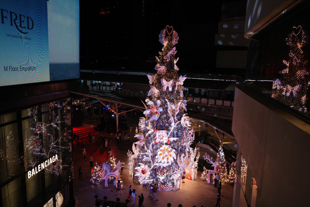 エムクオのツリー🎄
夜の方が綺麗だった✨