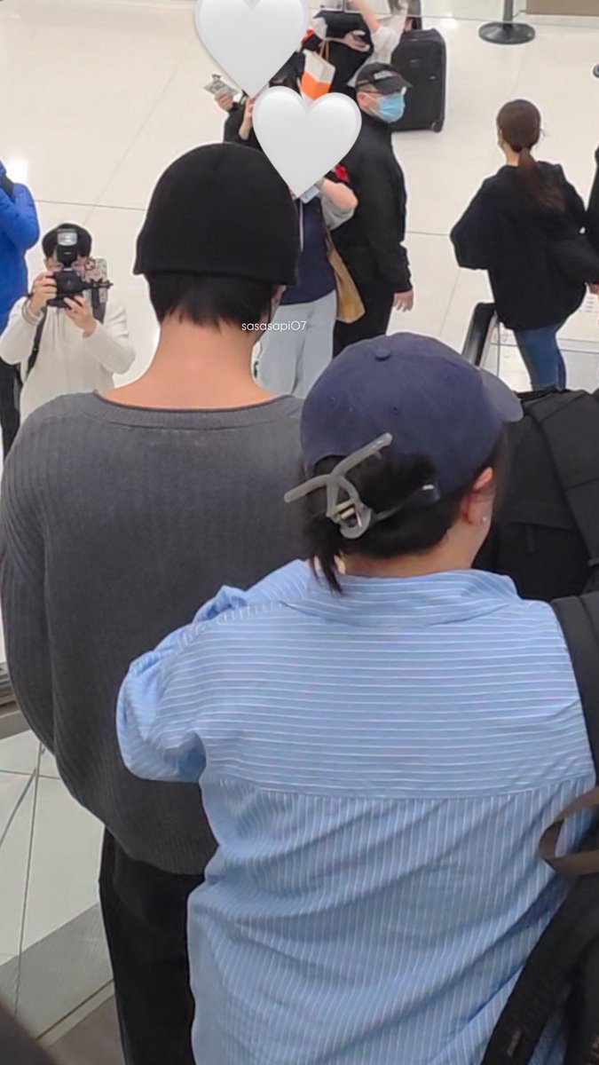 251128 홍콩 입국 현장 포착